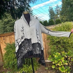 Simply Couture Elegant Gray Sweater with Black Lace Detail